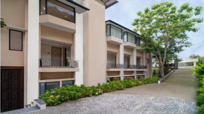 Commercial Luxury Resorts